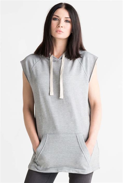 women's sleeveless hoodies.